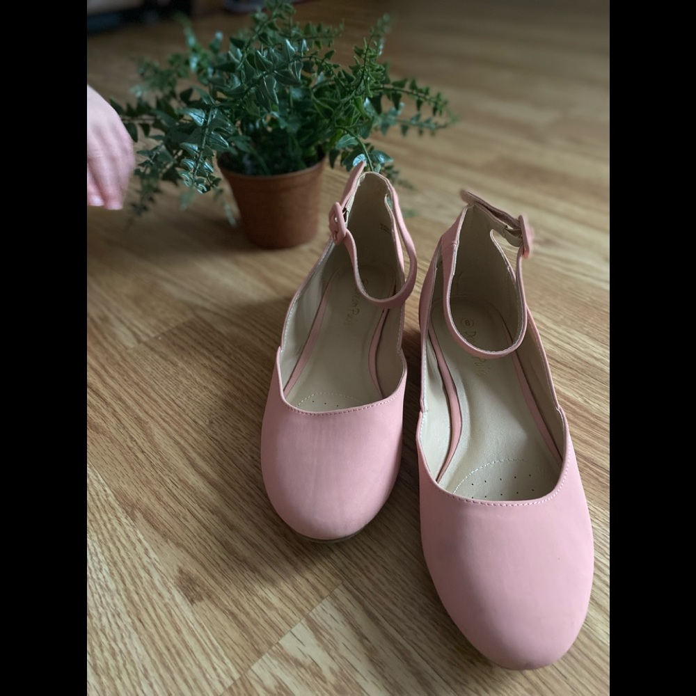 🎈5/$40 Dream Paris pink strappy flats